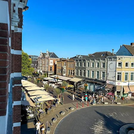 Cooth'S Grand Loft With Church View * Breda